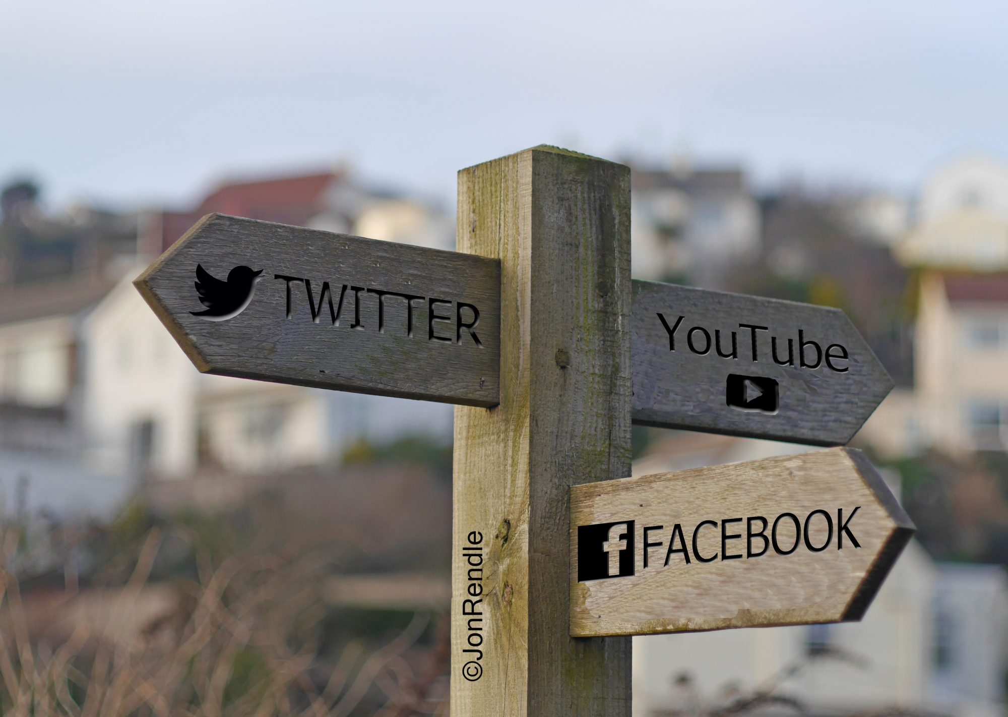 Bantham signpost with social media icons